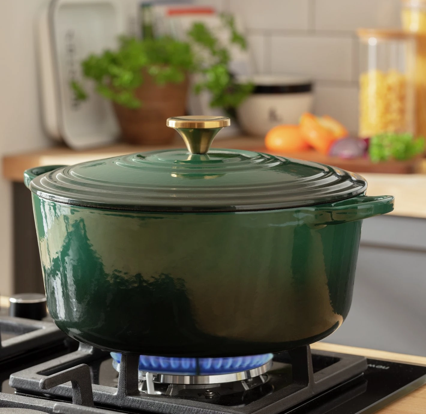 Habitat 5.3 Litre Cast Iron Casserole Dish - Green - Image 2