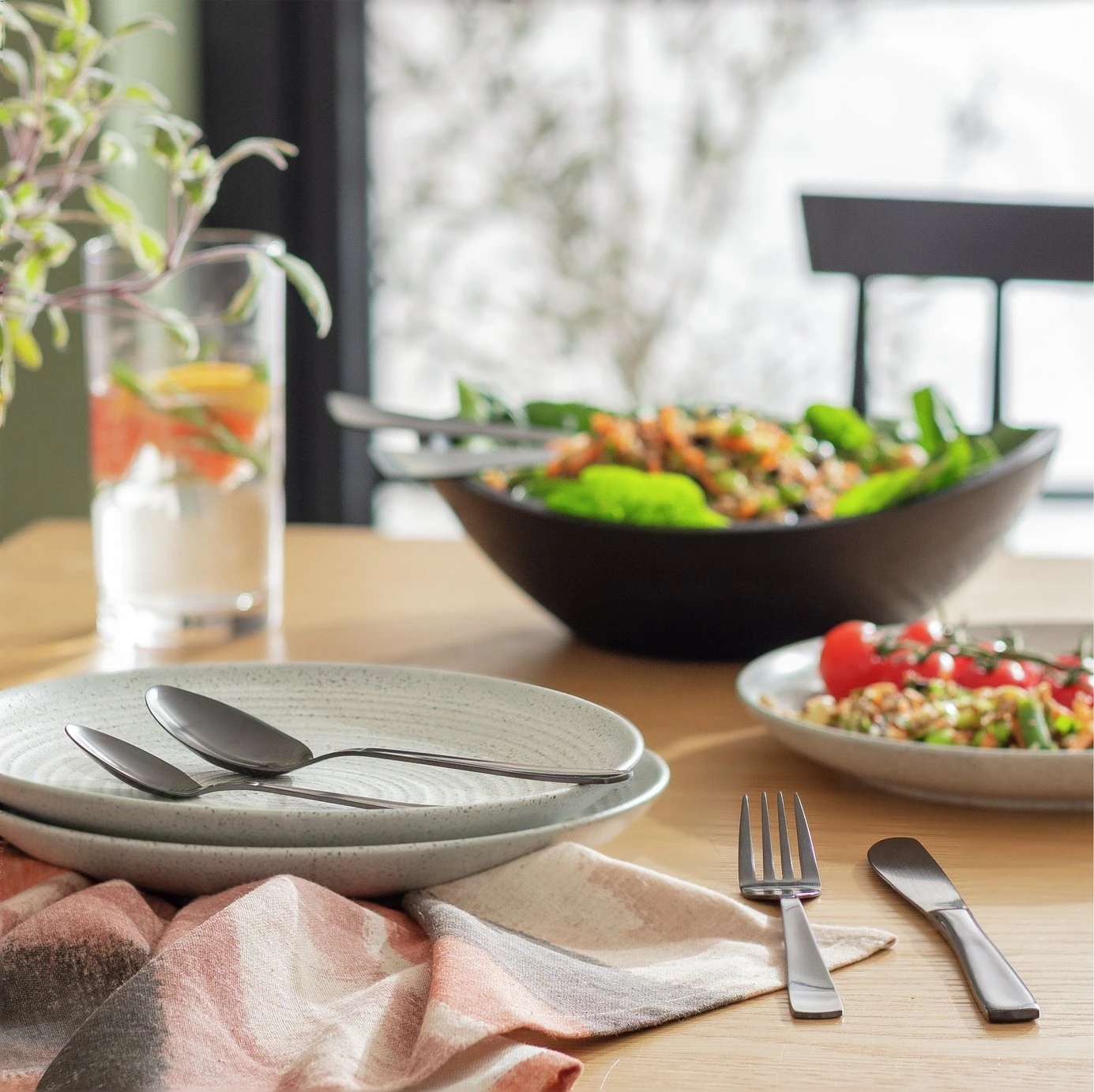 Habitat Satin 16 Piece Stainless Steel Cutlery Set - Image 2