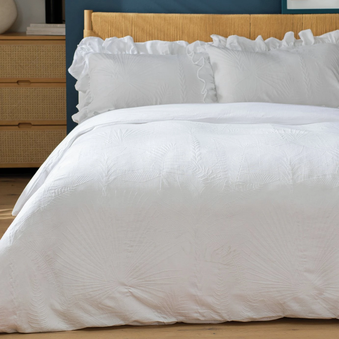 Habitat Cotton 180TC Leaf Matelasse White Bedding - Double