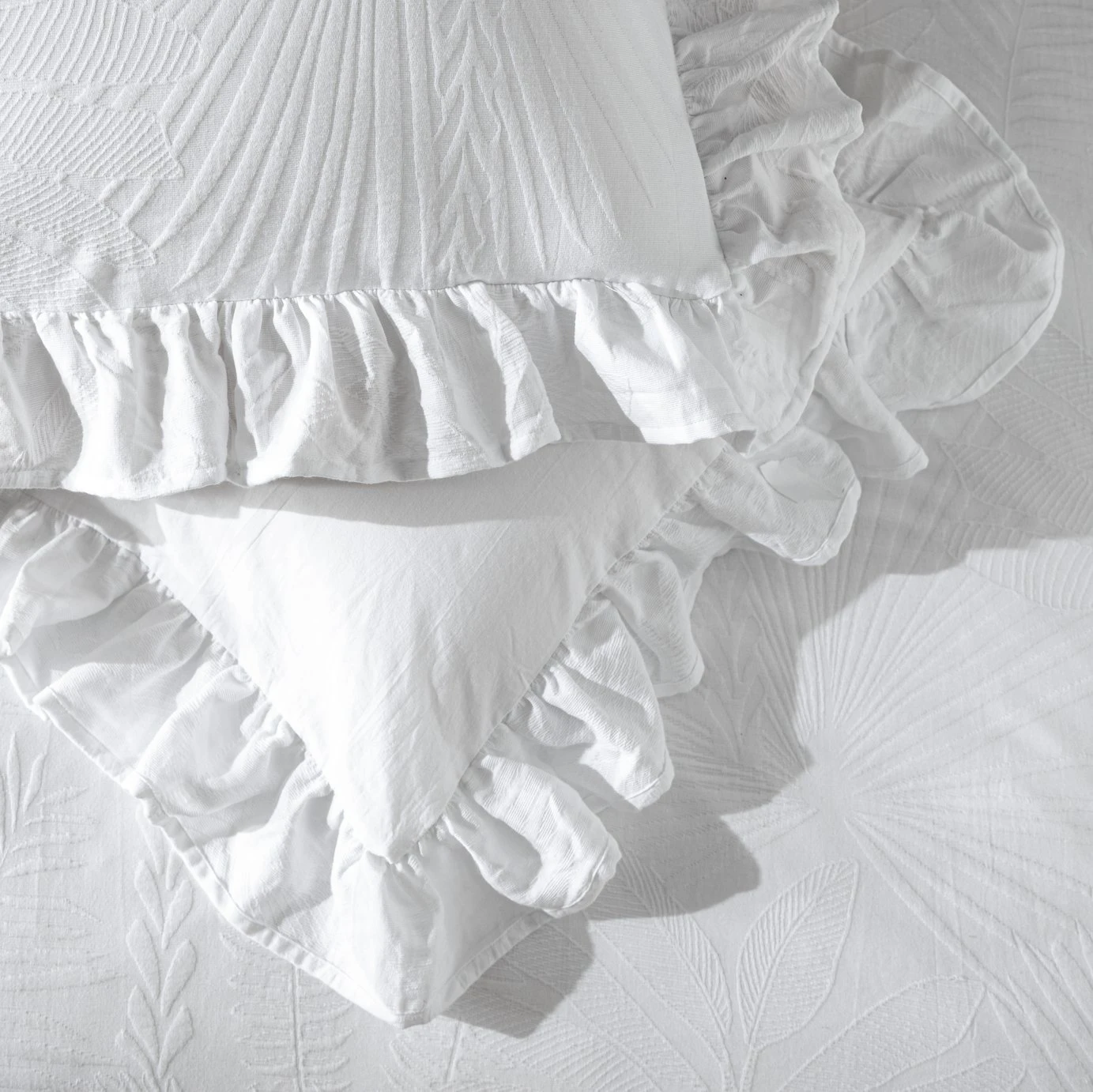 Habitat Cotton 180TC Leaf Matelasse White Bedding - Double - Image 7