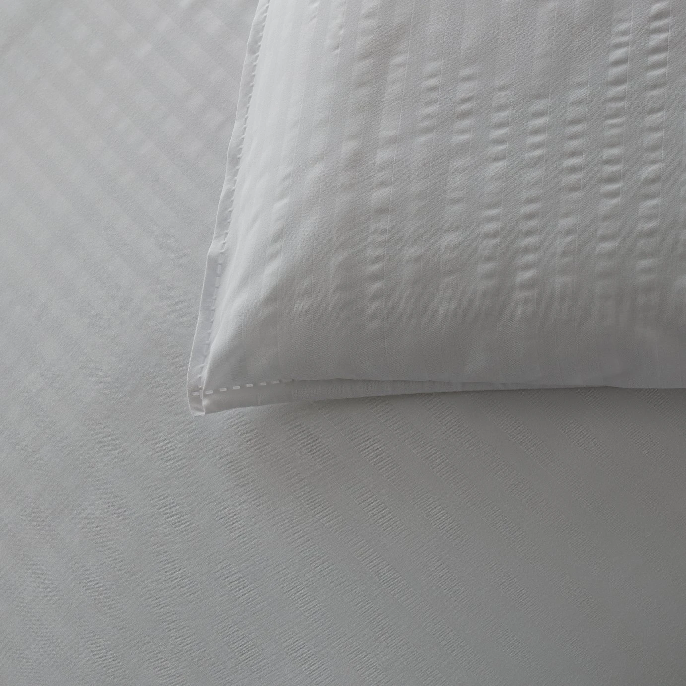 Habitat Feels Like Down 10.5 Tog Duvet - Double - Image 8