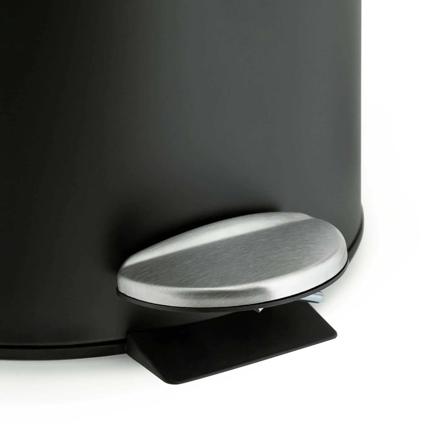 Habitat 30 Litre Domed Pedal Bin - Black - Image 4