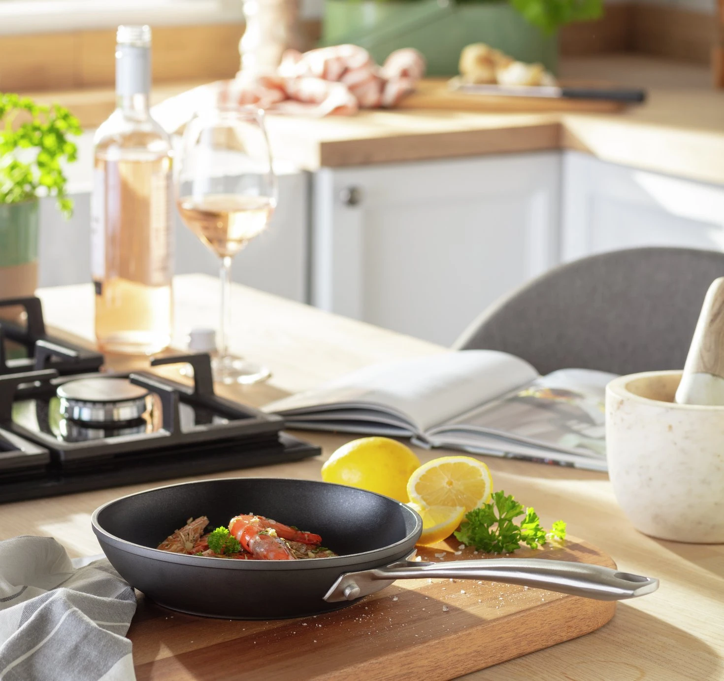 Habitat 20cm Hard Anodised Aluminium Frying Pan - Image 2